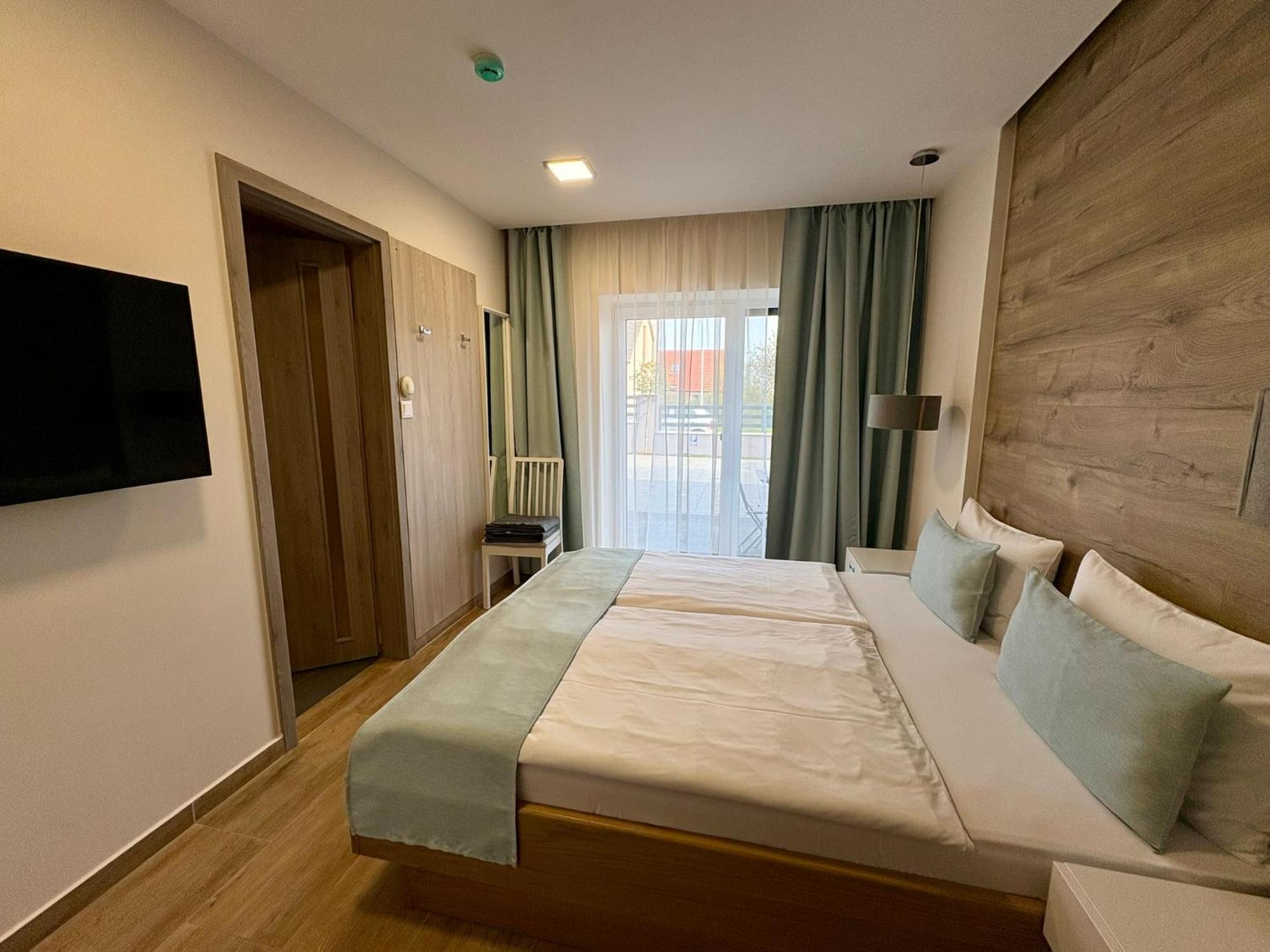 Magnolia Room & Spa - Adults Only Csopak Phòng bức ảnh
